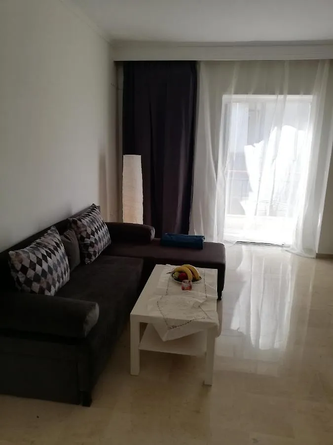 Apartment By The Sea, Peraia