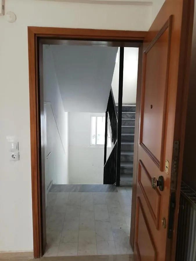 Apartment By The Sea, Peraia